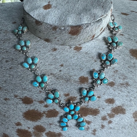 Frederico Jimenez small Naja necklace - Picture 2 of 3